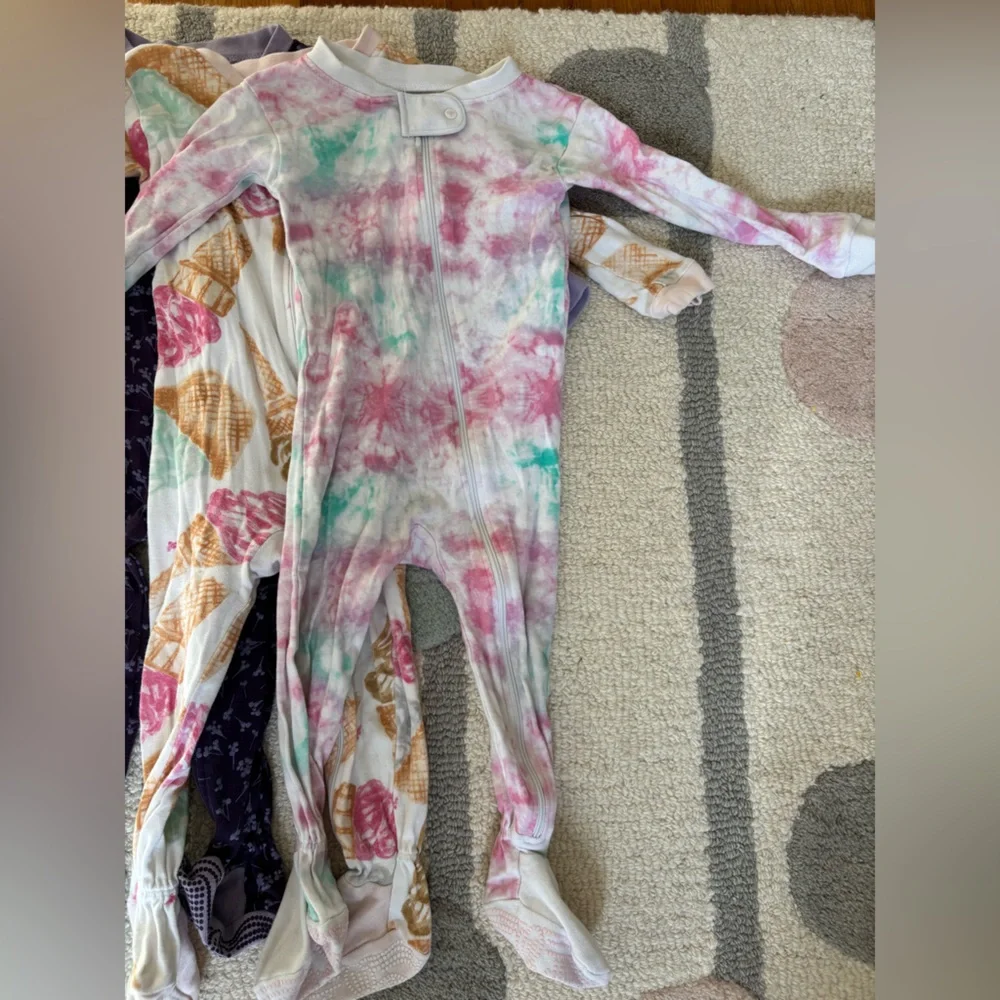 4 pairs of Burts Bees PJs - 12 months - Picture 4 of 7
